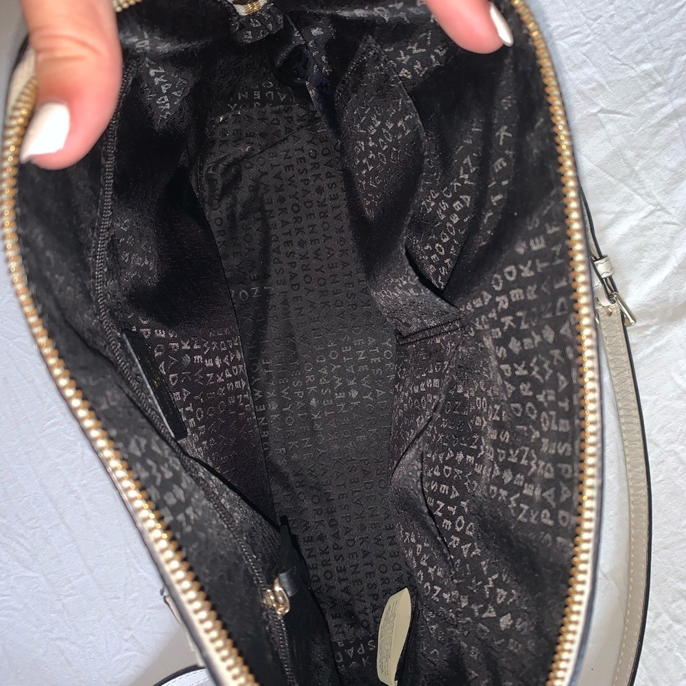 Kate spade crossbody SOLD! - Picture 4 of 6